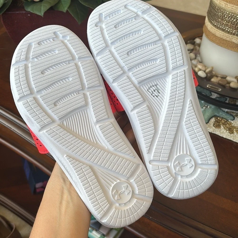 Brand New Under Armour Ignite Pro Slide Sandals Cushioned Memory Foam Neon